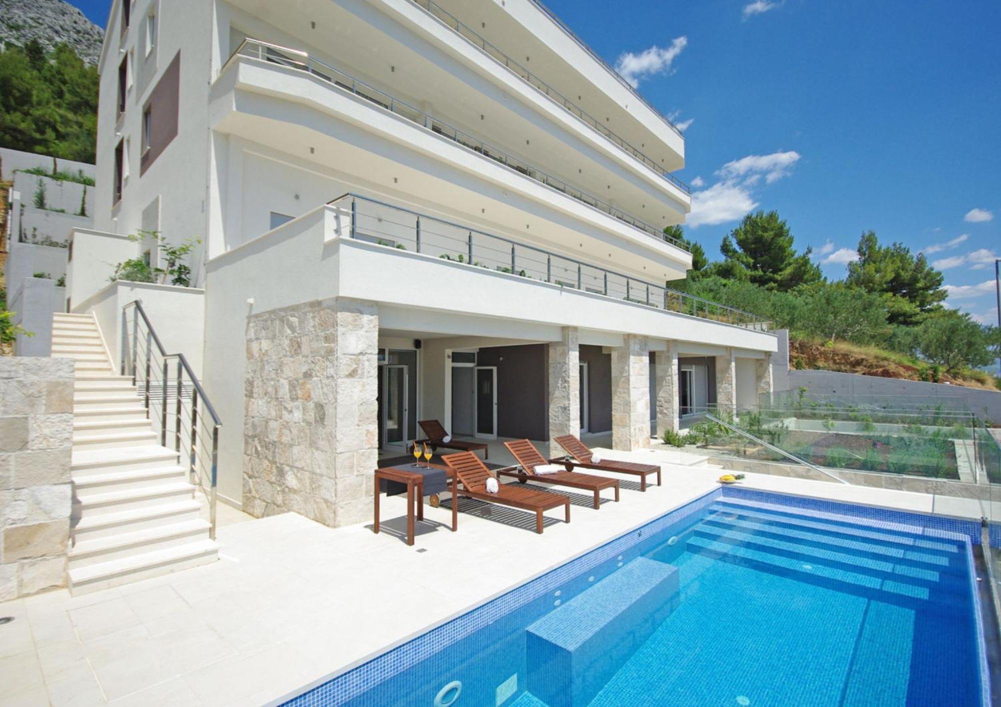 Jolara With Heated Pool