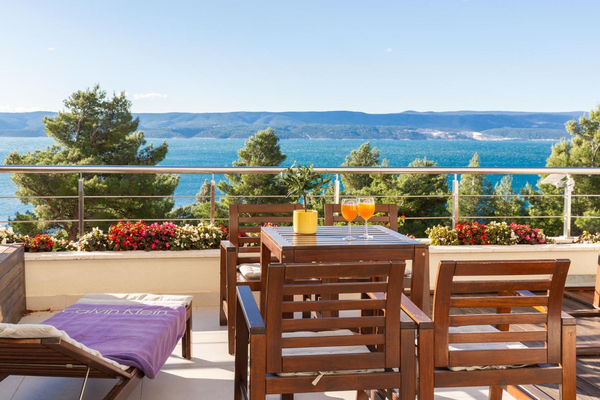 Apartment Jolara With Heated Pool